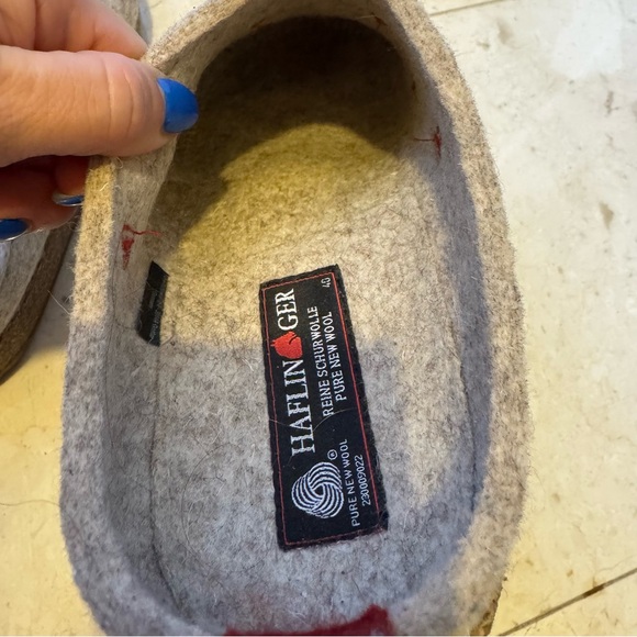 Haflinger 40 US 10 Beige Slippers with Red Heart Accents Shoes - Picture 4 of 7